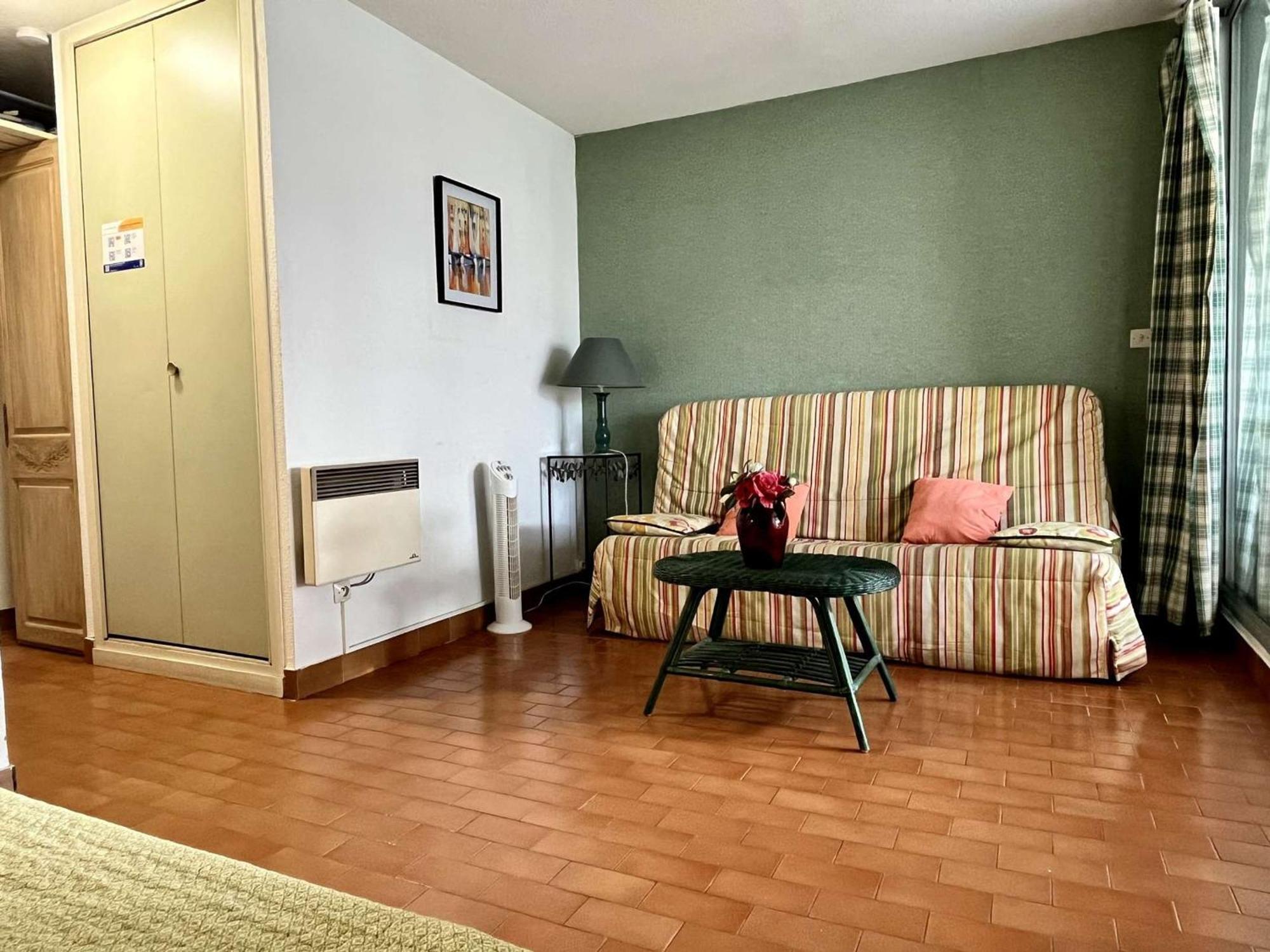 Studio A Argeles-Sur-Mer, 400M De La Plage Et Proche Commerces, Loggia, Animaux Bienvenus, Menage Inclus - Fr-1-225-548 المظهر الخارجي الصورة
